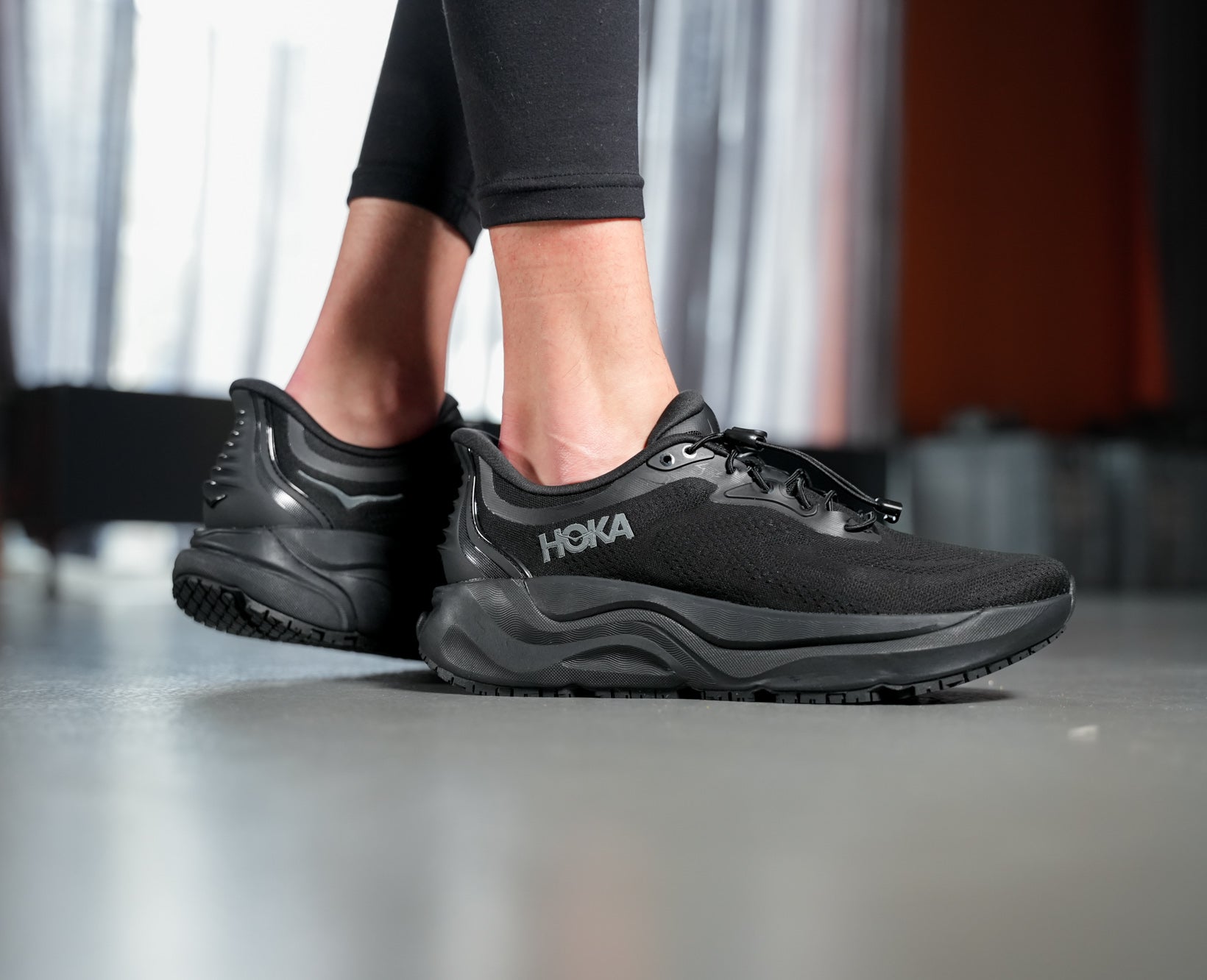 Hoka W Arahi SR Black / Black