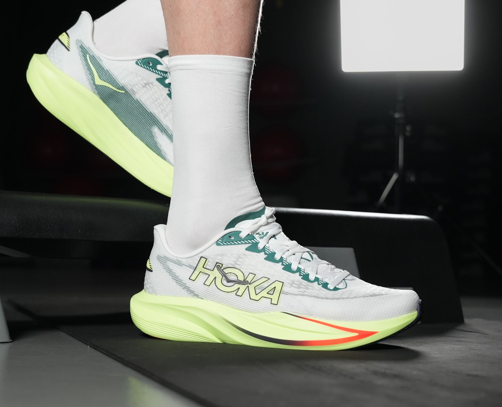 Hoka M MACH 7 Frost / Neon Yuzu