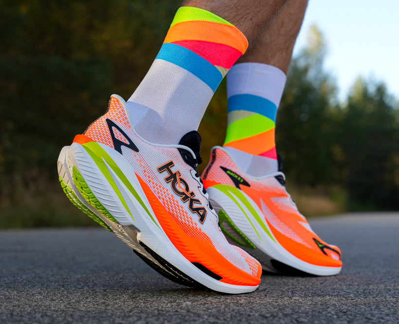 Hoka M MACH X 3 White / Neon Tangerine – Framsport