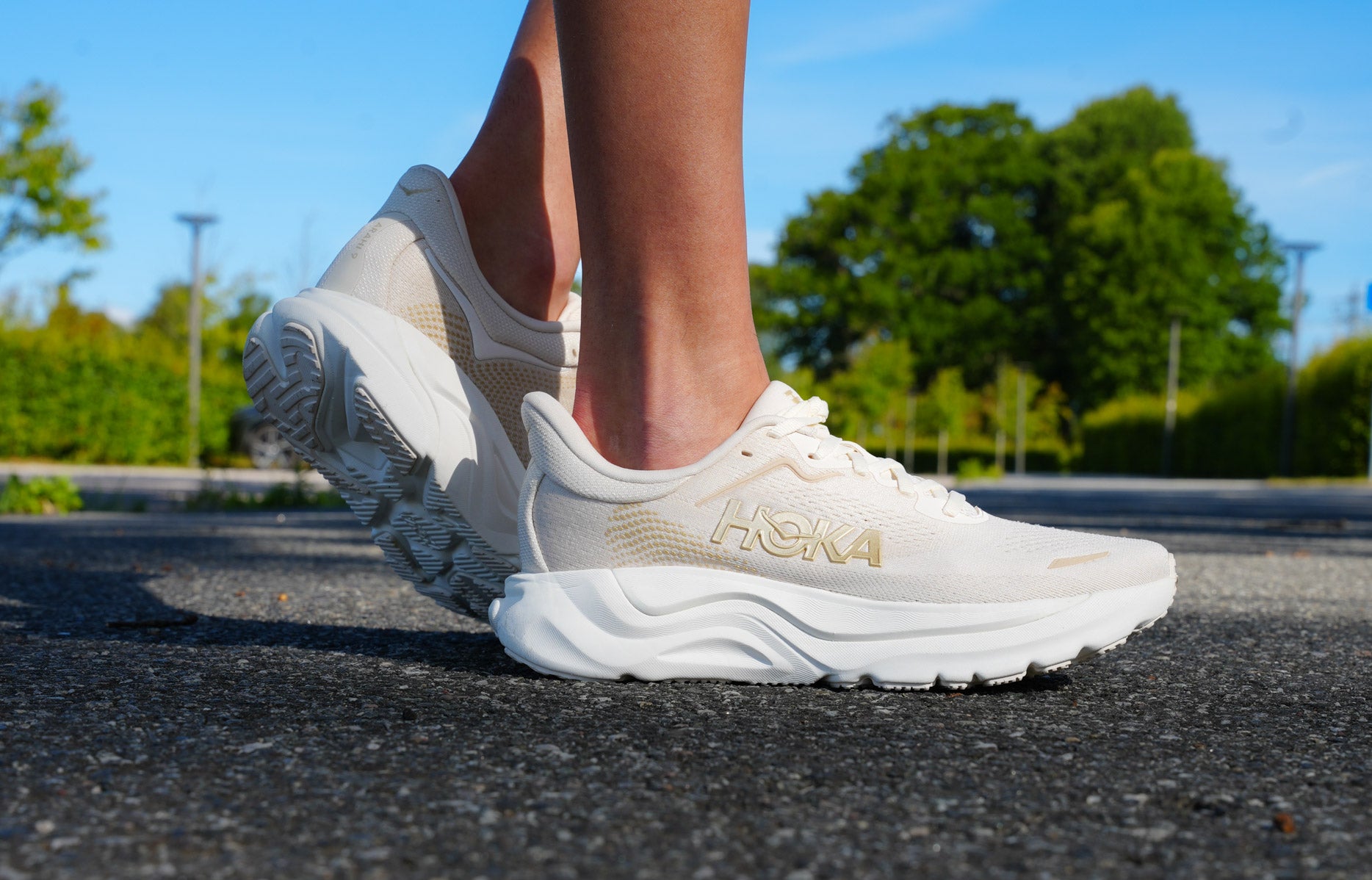 Hoka Arahi 9 - Stabilitetsfavoriten är tillbaka i ny tappning – Framsport