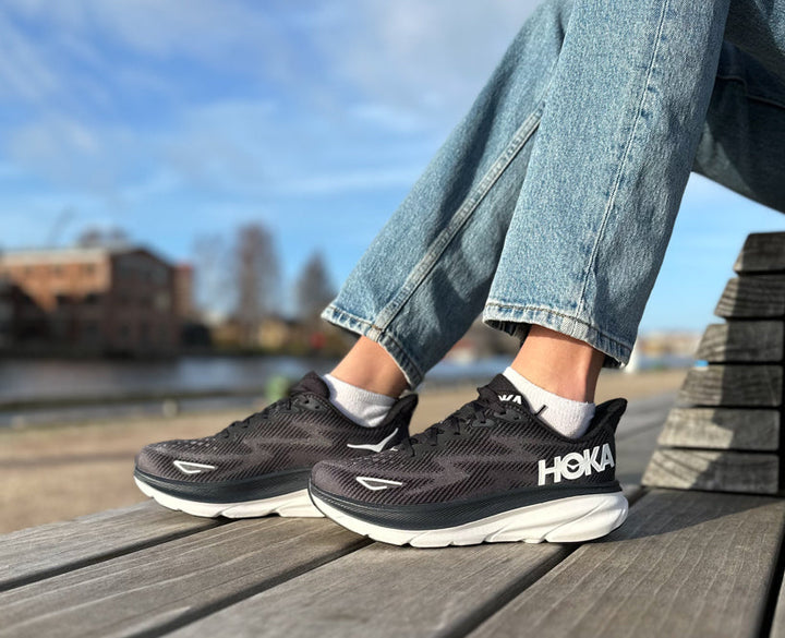 Hoka W CLIFTON 9 Svart / Vit