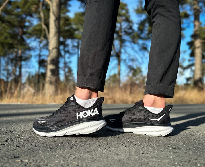 Hoka W CLIFTON 9 WIDE Svart / Vit