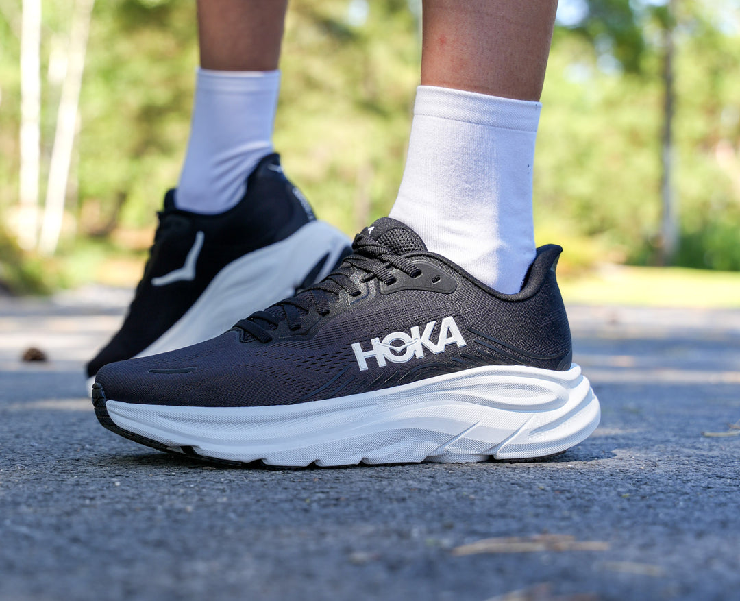 Hoka W CLIFTON 11 Black / White