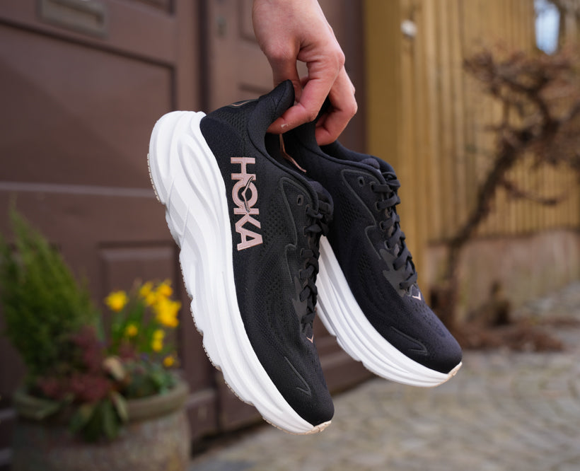 Hoka W CLIFTON 10 Svart / Roséguld