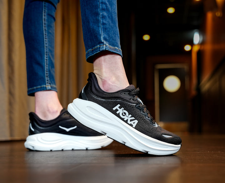 Hoka W BONDI 9 WIDE Svart / Vit 