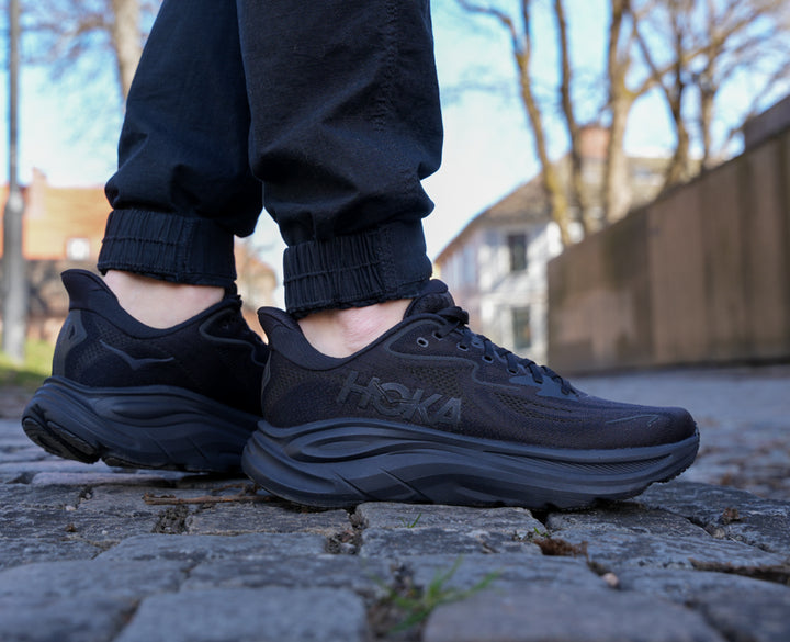 Hoka M CLIFTON 10 Svart / Svart