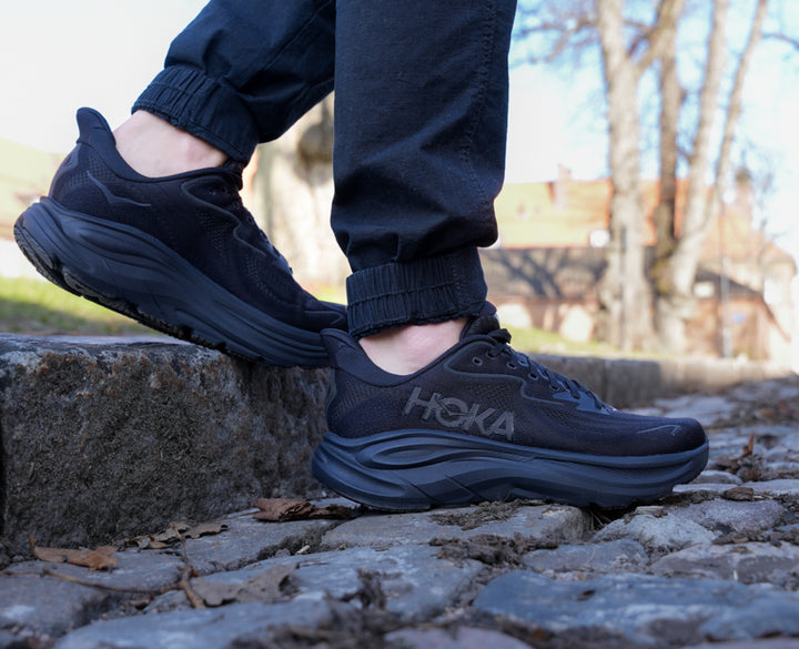 Hoka M CLIFTON 10 X-WIDE Svart / Svart