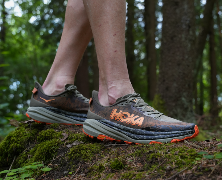 Hoka M Speedgoat 6 Wide Antique Olive / Squash