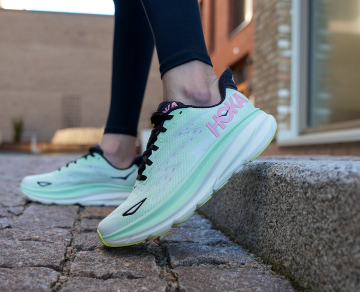 Hoka W CLIFTON 9 Mint Fluorit / Snow Melt