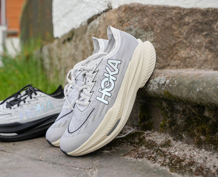 Hoka U MACH X 2 Vit / Kosmisk Grå