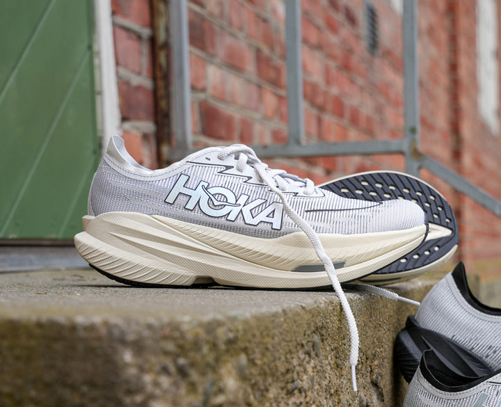 Hoka U MACH X 2 Vit / Kosmisk Grå