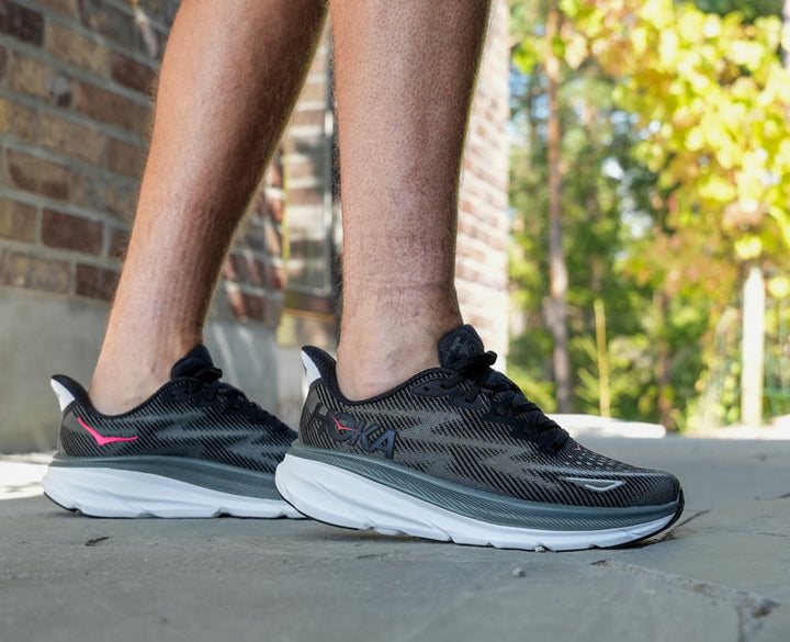 Hoka M CLIFTON 9 Svart / Outer Orbit