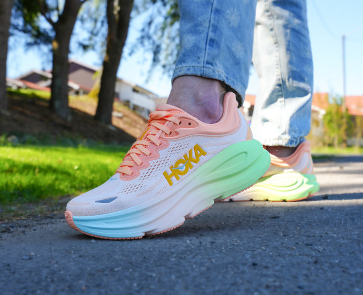 Hoka W BONDI 9 Frost / Pale Tangerine 