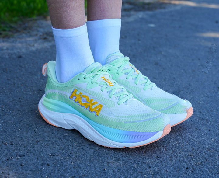 Hoka W SKYFLOW Luna Moth / Vit