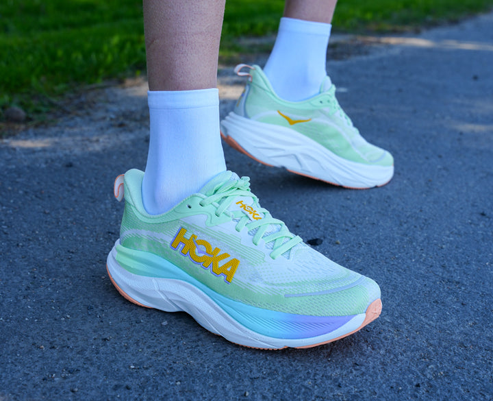 Hoka W SKYFLOW Luna Moth / Vit
