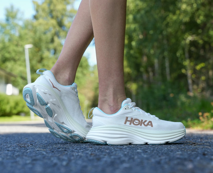 Hoka W BONDI 8 Frost / Rose Gold
