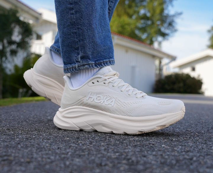 Hoka W CLIFTON 11 Alabaster / Oat Milk