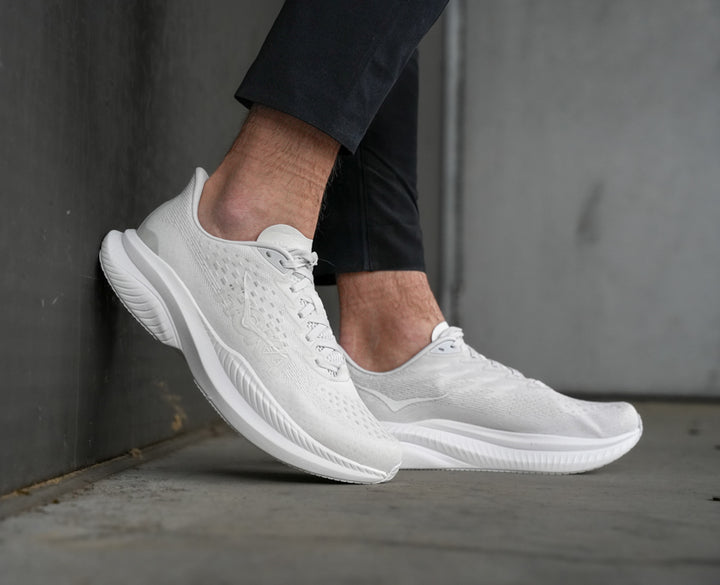 Hoka M MACH 6 Vit / Vit