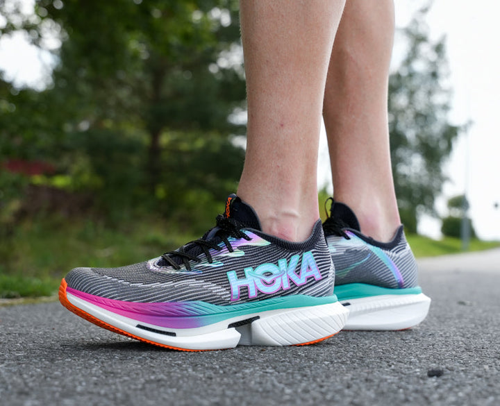 Hoka U CIELO X1 Svart / Electric Aqua