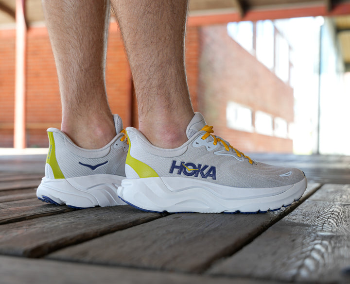 Hoka M ARAHI 8 WIDE Stardust / Cosmic Grey