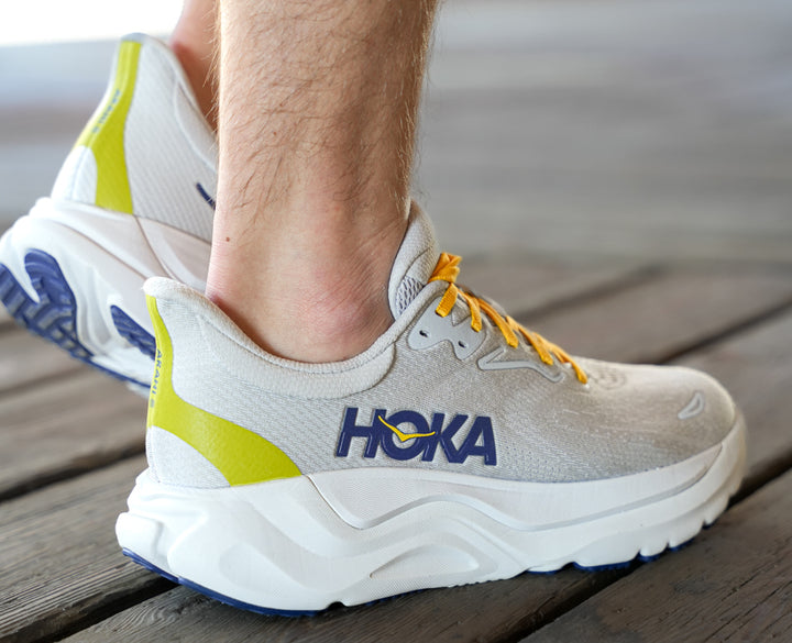 Hoka M ARAHI 8 WIDE Stardust / Cosmic Grey