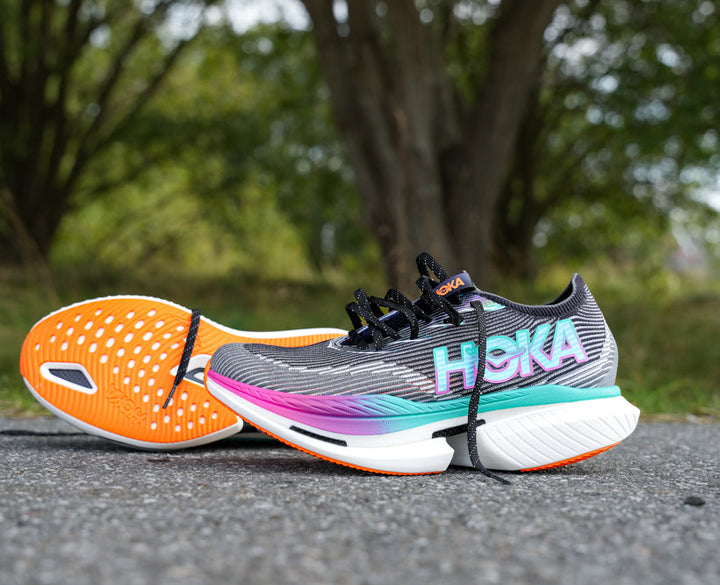 Hoka U CIELO X1 Svart / Electric Aqua
