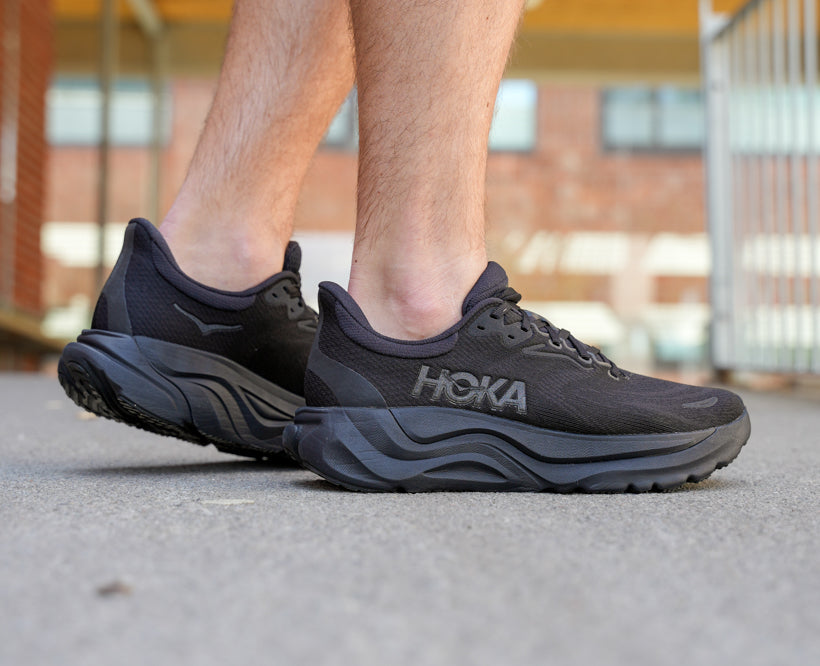 Hoka M ARAHI 8 WIDE Svart / Svart