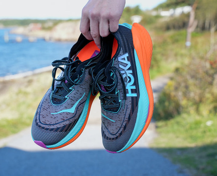 Hoka M MACH X 2 WIDE Svart / Elektrisk Aqua