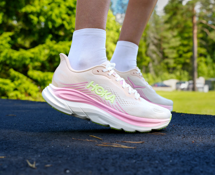 Hoka W CLIFTON 11 Tangerine Glow / White
