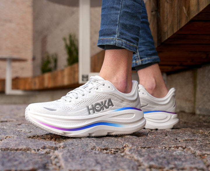 Hoka W BONDI 9 WIDE Cosmic Grå / Vit 