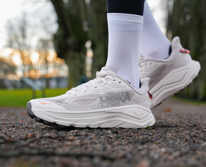 Hoka W CHALLENGER 8 WIDE Stucco / Asphalt Grey