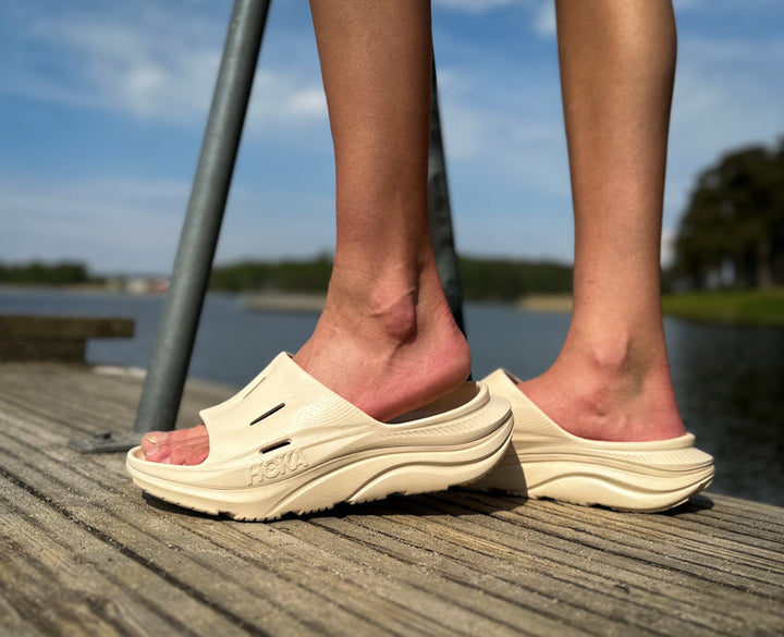 Hoka U ORA RECOVERY SLIDE 3 Skiftande Sand / Skiftande Sand