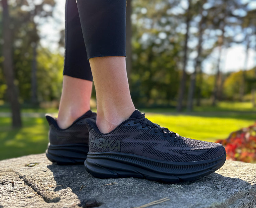 Hoka W CLIFTON 9 Svart / Svart