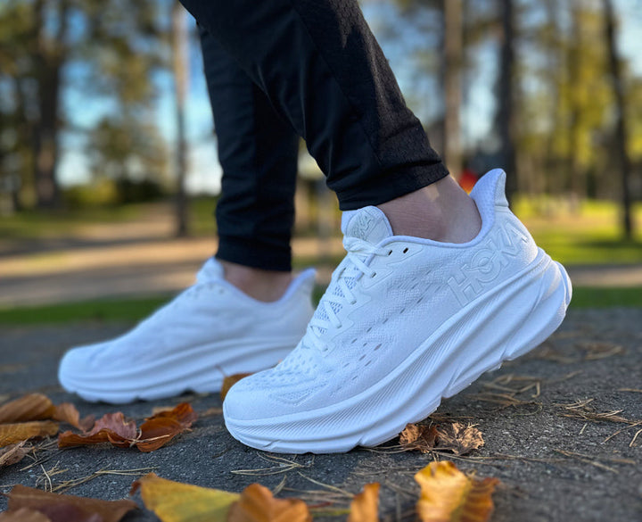 Hoka M CLIFTON 9 Vit / Vit