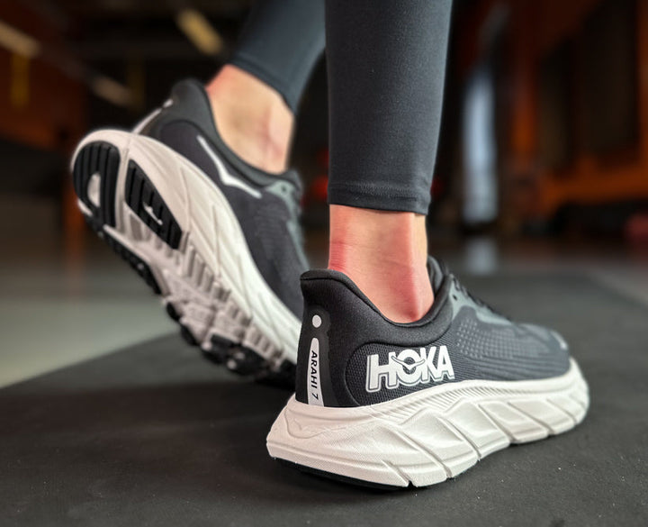 Hoka W ARAHI 7 Svart / Vit