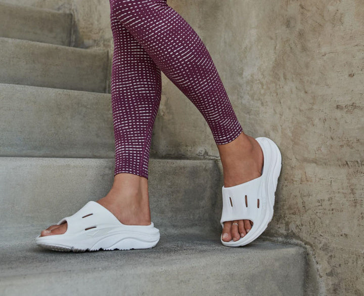 Hoka U ORA RECOVERY SLIDE 3 Vit / Vit