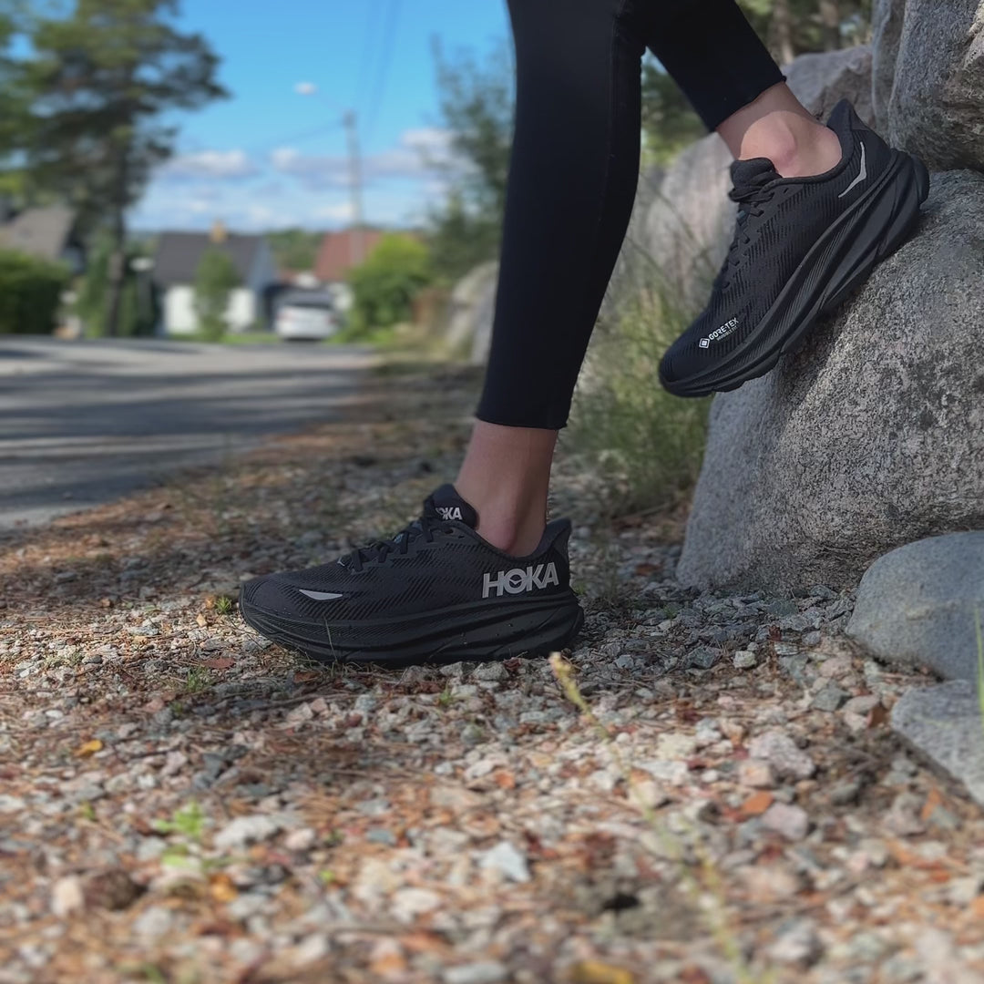 Hoka W CLIFTON 9 GTX Svart / Svart